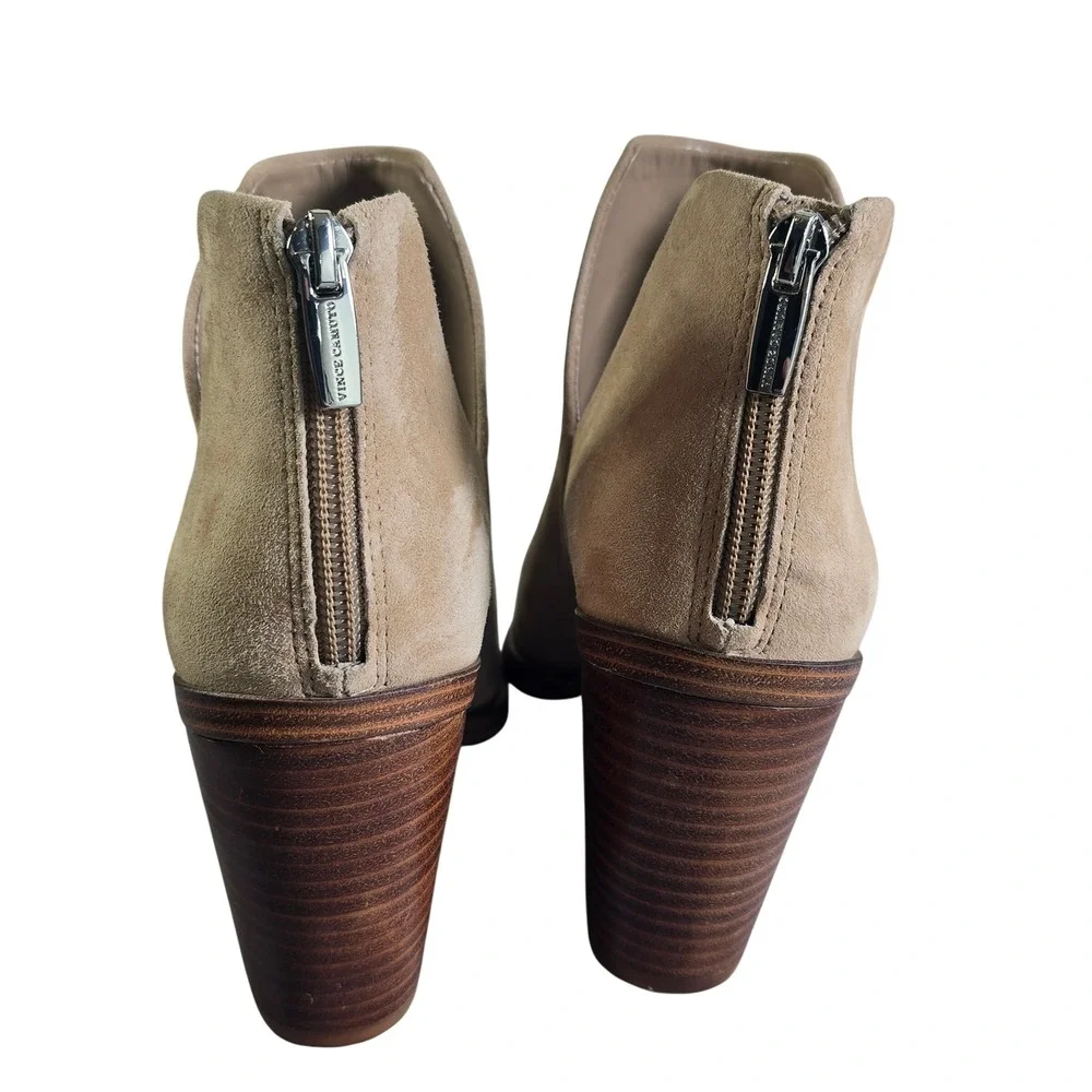 Vince‎ Camuto Gigietta Tan Suede Pointed Toe V-Cut Ankle Booties Woman 8.5M 39